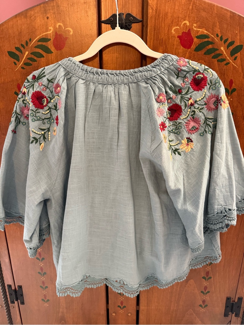 Jennifer Grace NWT $89 Embroidered V-Neck Boho Tunic in Dusty Blue med/lg - Picture 4 of 9